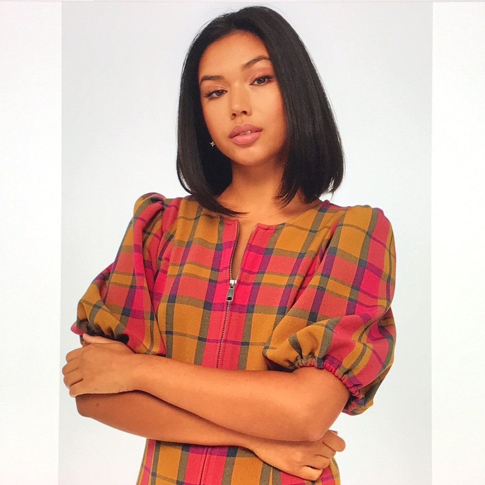 Plaid Puff-Sleeve Shift Dress in Pink & Tan - Picture 15 of 16